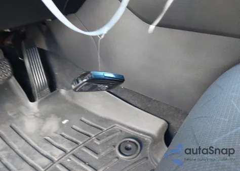 2021 Toyota Rav4 Xle z USA, uszkodzony, nr VIN 2T3P1RFV2MC167627